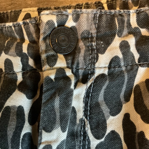 Mother Women's Jean The No Zip Misfit Jungle Eyes Cheetah With Stripes Size 27 - Picture 4 of 7
